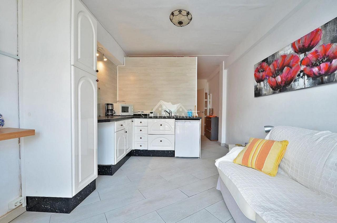 Bright Central Apartment Nerja Extérieur photo